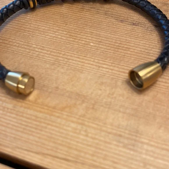 Leather and Gold Magnetic Bracelet - Picture 2 of 3